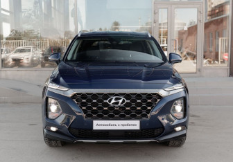 Подержанный автомобиль Hyundai Santa Fe 2020 года (2 фото)