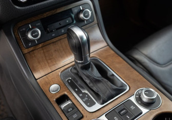 Подержанный автомобиль Volkswagen Touareg 2015 года (15 фото)