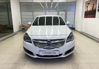Подержанный автомобиль Opel Insignia Sedan 2014 года (2 фото)