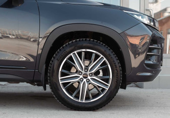 Подержанный автомобиль Exeed LX 2023 года (9 фото)