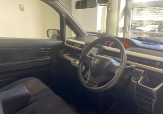 Подержанный автомобиль Suzuki Wagon R+ 2018 года (10 фото)