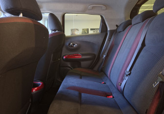 Подержанный автомобиль Nissan Juke 2012 года (13 фото)
