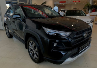 Новый Toyota RAV4 2025 (5 фото)