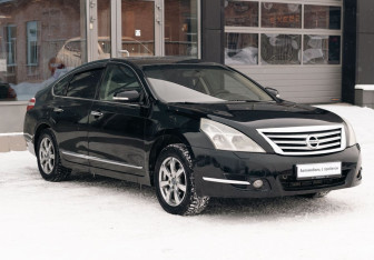 Подержанный автомобиль Nissan Teana 2009 года (3 фото)