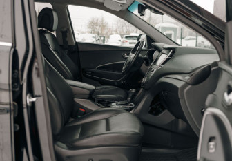 Подержанный автомобиль Hyundai Santa Fe 2016 года (20 фото)