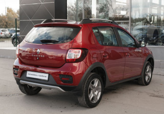 Подержанный автомобиль Renault Sandero 2020 года (5 фото)