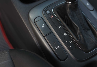 Подержанный автомобиль Kia Cerato Sedan 2013 года (16 фото)