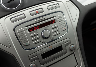 Подержанный автомобиль Ford Mondeo Sedan 2007 года (14 фото)