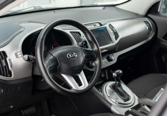 Подержанный автомобиль Kia Sportage 2014 года (11 фото)