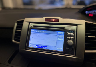 Подержанный автомобиль Honda Freed 2012 года (12 фото)