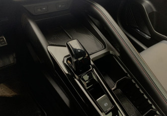 Подержанный автомобиль Geely Coolray 2024 года (9 фото)