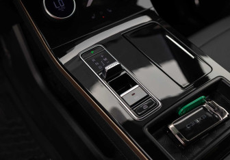 Подержанный автомобиль Exeed LX 2024 года (16 фото)