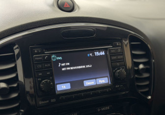 Подержанный автомобиль Nissan Juke 2011 года (16 фото)