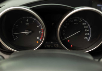 Подержанный автомобиль Mazda 3 Sedan 2013 года (13 фото)