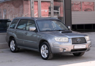 Подержанный автомобиль Subaru Forester Suv 2006 года (3 фото)