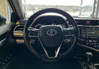 Подержанный автомобиль Toyota Camry Sedan 2021 года (11 фото)