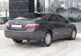 Подержанный автомобиль Toyota Camry Sedan 2008 года (5 фото)