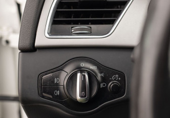 Подержанный автомобиль Audi A4 Sedan 2012 года (21 фото)