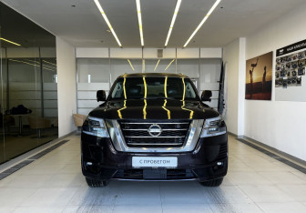 Подержанный автомобиль Nissan Patrol 2011 года (2 фото)