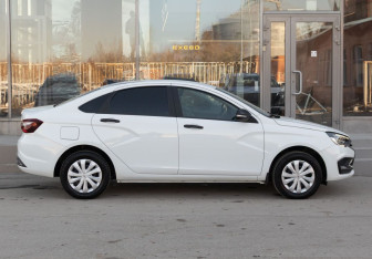 Подержанный автомобиль LADA (ВАЗ) Vesta Sedan 2023 года (4 фото)