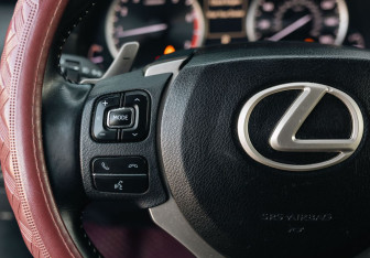 Подержанный автомобиль Lexus NX 2020 года (13 фото)