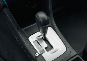 Подержанный автомобиль Subaru XV 2013 года (15 фото)