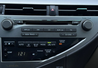 Подержанный автомобиль Lexus RX 2009 года (18 фото)