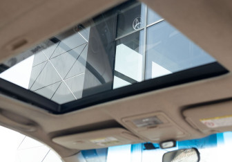 Подержанный автомобиль Toyota Highlander 2002 года (18 фото)