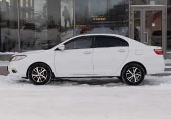 Подержанный автомобиль Lifan Solano 2018 года (8 фото)