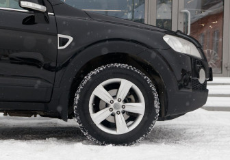 Подержанный автомобиль Chevrolet Captiva 2007 года (9 фото)