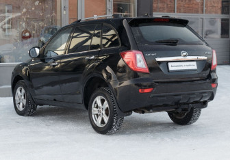 Подержанный автомобиль Lifan X60 2014 года (7 фото)