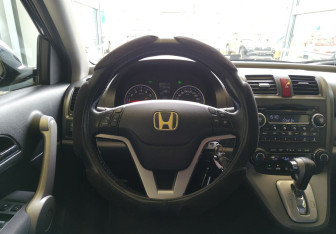 Подержанный автомобиль Honda CR-V 2007 года (9 фото)