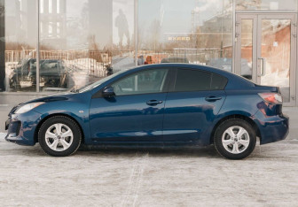 Подержанный автомобиль Mazda 3 Sedan 2013 года (8 фото)