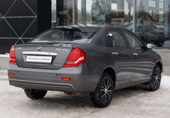 Подержанный автомобиль Lifan Solano 2015 года (5 фото)