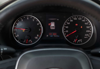 Подержанный автомобиль Toyota RAV4 2020 года (13 фото)