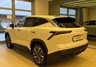Подержанный автомобиль Jetour Dashing 2023 года (7 фото)