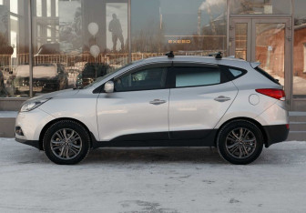 Подержанный автомобиль Hyundai ix35 2014 года (8 фото)