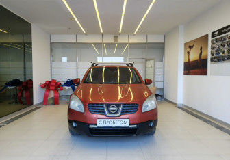 Подержанный автомобиль Nissan Qashqai 2007 года (2 фото)