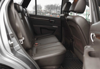 Подержанный автомобиль Hyundai Santa Fe 2012 года (18 фото)