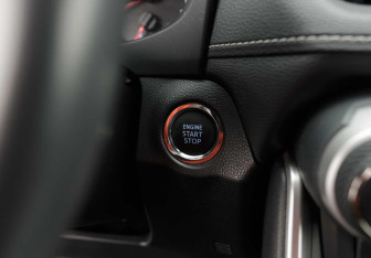 Подержанный автомобиль Toyota RAV4 2020 года (16 фото)