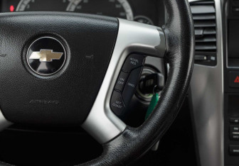 Подержанный автомобиль Chevrolet Captiva 2008 года (12 фото)