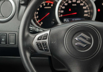 Подержанный автомобиль Suzuki Grand Vitara 2008 года (12 фото)