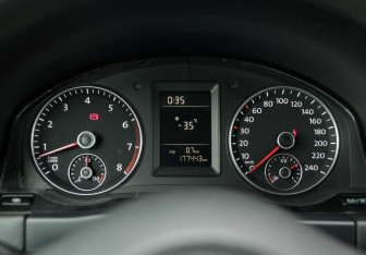 Подержанный автомобиль Volkswagen Golf Plus 2011 года (12 фото)