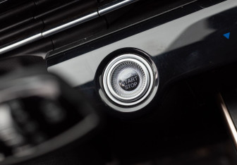 Подержанный автомобиль Omoda C5 2022 года (15 фото)