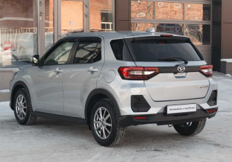 Подержанный автомобиль Daihatsu Rocky 2021 года (7 фото)