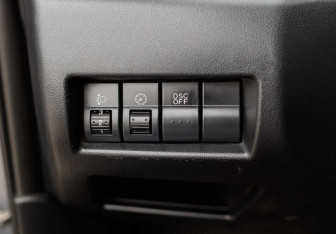 Подержанный автомобиль Mazda 3 Sedan 2006 года (17 фото)