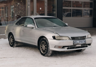 Подержанный автомобиль Toyota Mark II Sedan 1994 года (3 фото)