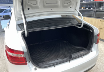 Подержанный автомобиль LADA (ВАЗ) Vesta Sedan 2018 года (8 фото)