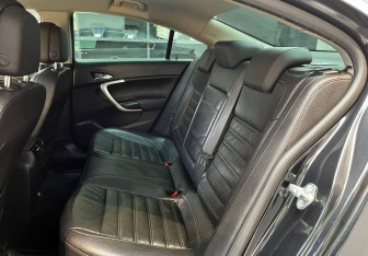 Подержанный автомобиль Opel Insignia Sedan 2014 года (15 фото)