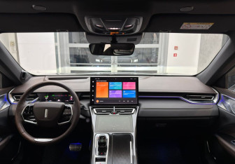 Подержанный автомобиль Wey Coffee 01 2023 года (21 фото)